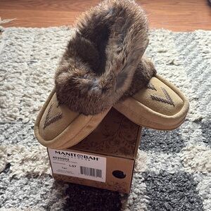 Manitobah Tan Tipi Suade Moccasins